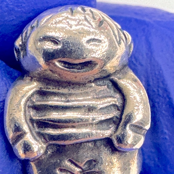 Authentic Pandora Litlle Girl charm silver - Picture 1 of 2